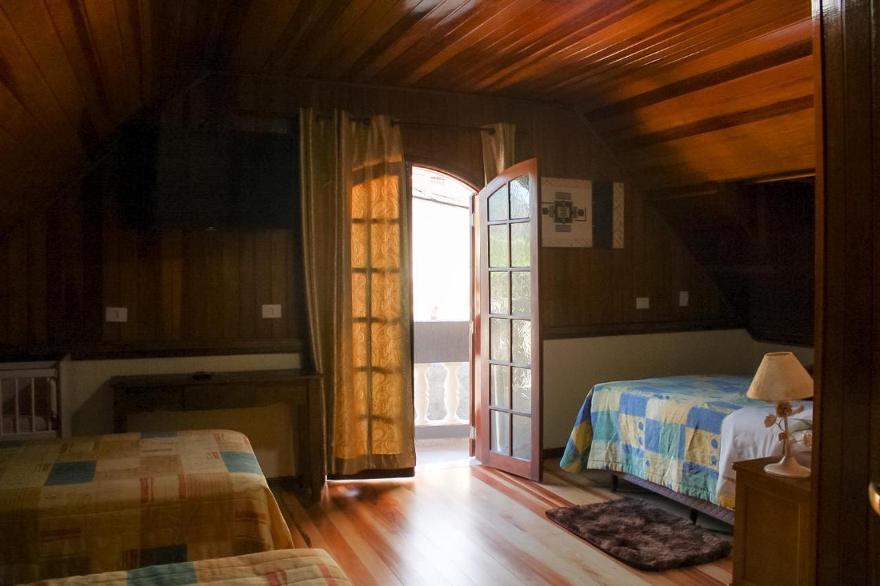 Pousada Villa Paty - Campos do Jordão エクステリア 写真