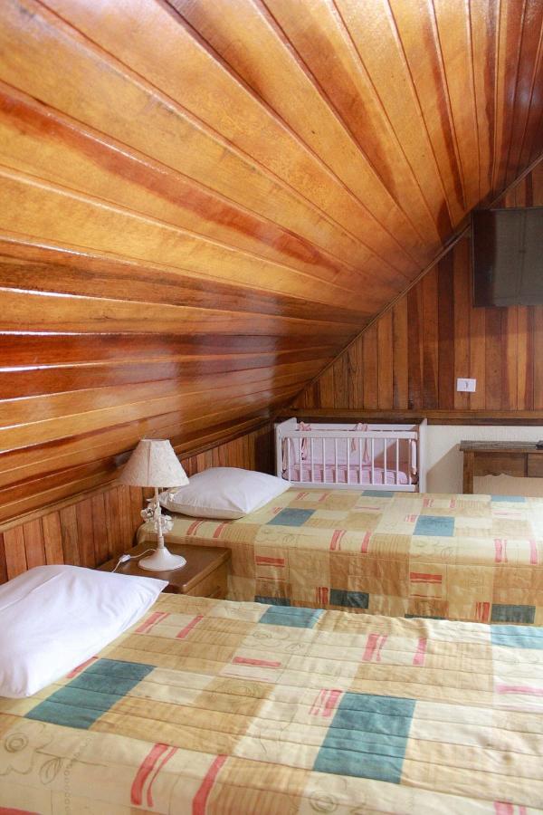 Pousada Villa Paty - Campos do Jordão エクステリア 写真