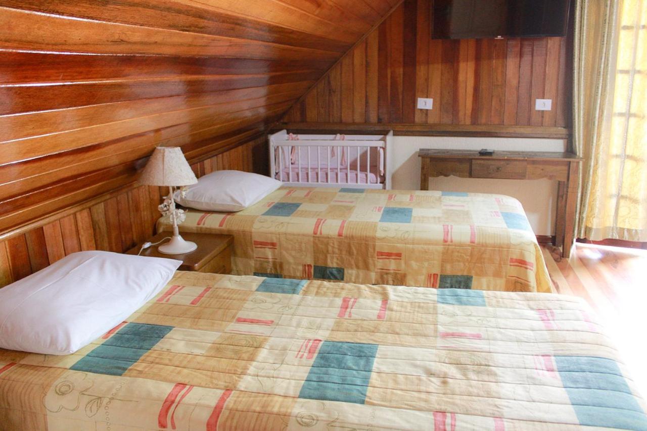 Pousada Villa Paty - Campos do Jordão エクステリア 写真