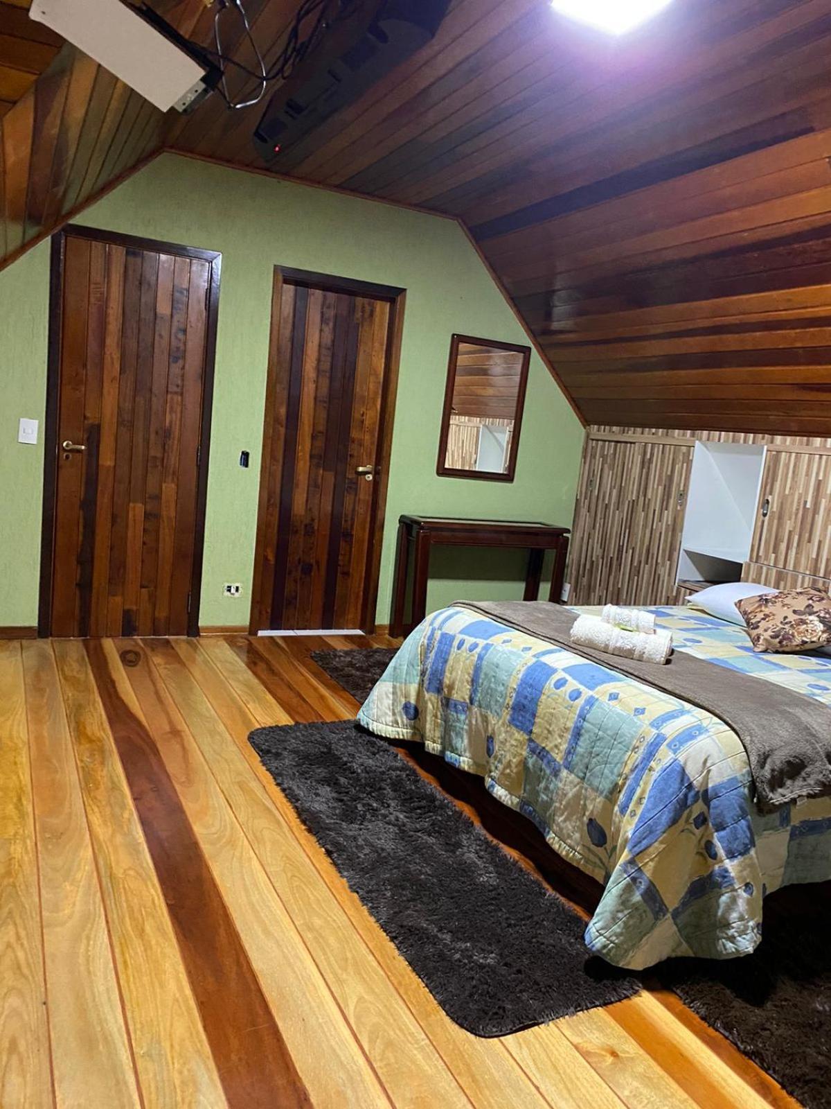 Pousada Villa Paty - Campos do Jordão エクステリア 写真